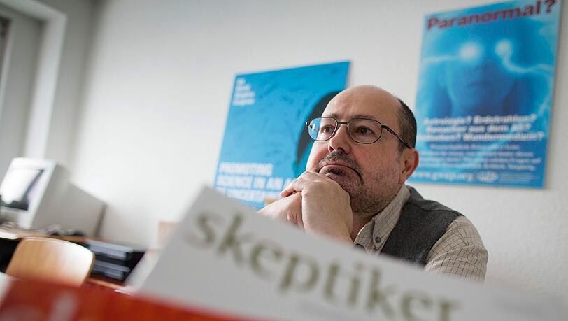 Martin Mahner ist der Leiter des Informationszentrums der Gesellschaft zur wissenschaftlichen Untersuchung von Parawissenschaften (GWUP) in Roßdorf bei Darmstadt. Martin Mahner ist der Leiter des Informationszentrums der Gesellschaft zur wissenschaftlichen Untersuchung von Parawissenschaften (GWUP) in Roßdorf bei Darmstadt.