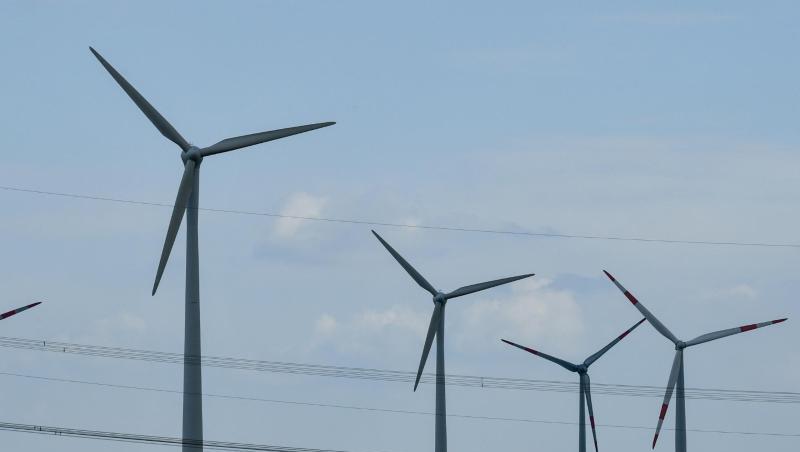 Im ersten Halbjahr 2019 war der Ausbau der Windenergie an Land in Deutschland fast zum Erliegen gekommen. Im ersten Halbjahr 2019 war der Ausbau der Windenergie an Land in Deutschland fast zum Erliegen gekommen.