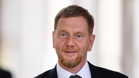 Kretschmer verteidigt die Aussage von Bundeskanzler Friedrich Merz bezüglich der "Probleme im Stadtbild". (Archivbild)