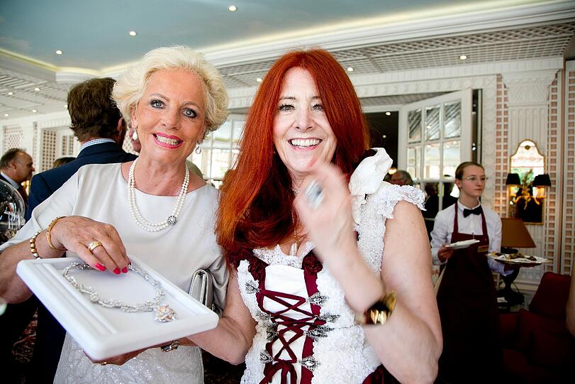 Nana Block, Moser Kliniken und Liszt-Ur-Enkelin Ewa Schnitzenbaumer