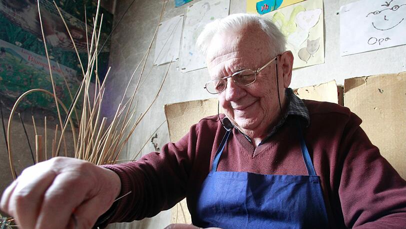 „Je älter ich bin, desto mehr Spaß macht mir meine Arbeit“, verrät der Senior, der bald 80 Jahre alt wird. „Je älter ich bin, desto mehr Spaß macht mir meine Arbeit“, verrät der Senior, der bald 80 Jahre alt wird.