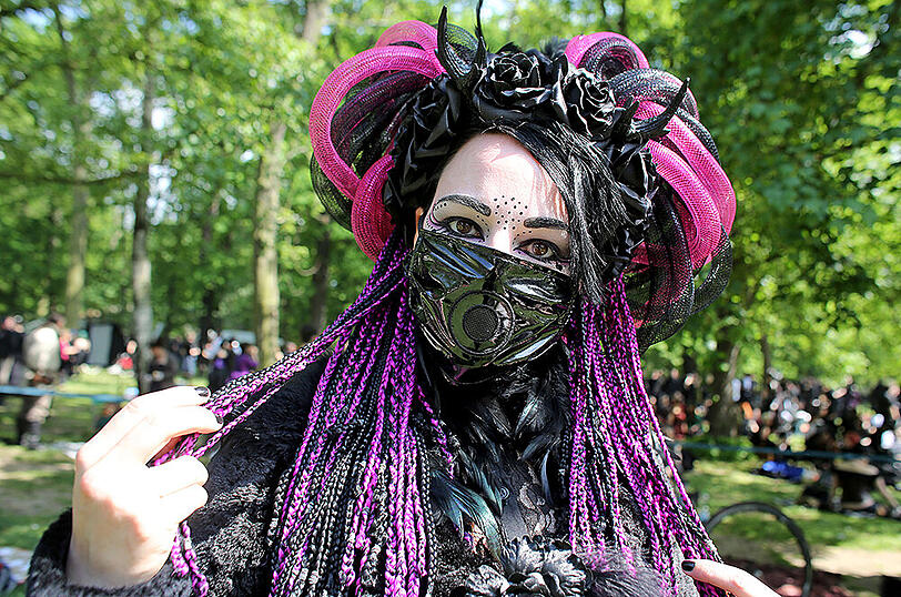 Die schrägsten Kostüme & irrsten Gestalten vom Wave-Gotik-Treffen 2016 in Leipzig
