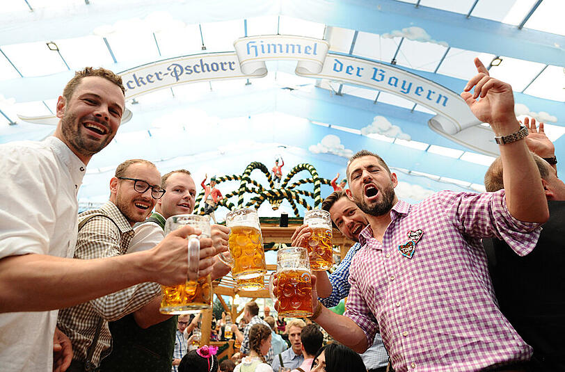 Sehen Sie hier weitere Impressionen vom mittleren Samstag auf dem Oktoberfest 2016.
