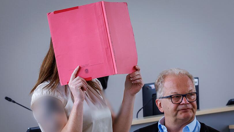 Die Angeklagte hat sich bislang vor Gericht nicht zu den Vorw&uuml;rfen ge&auml;u&szlig;ert.