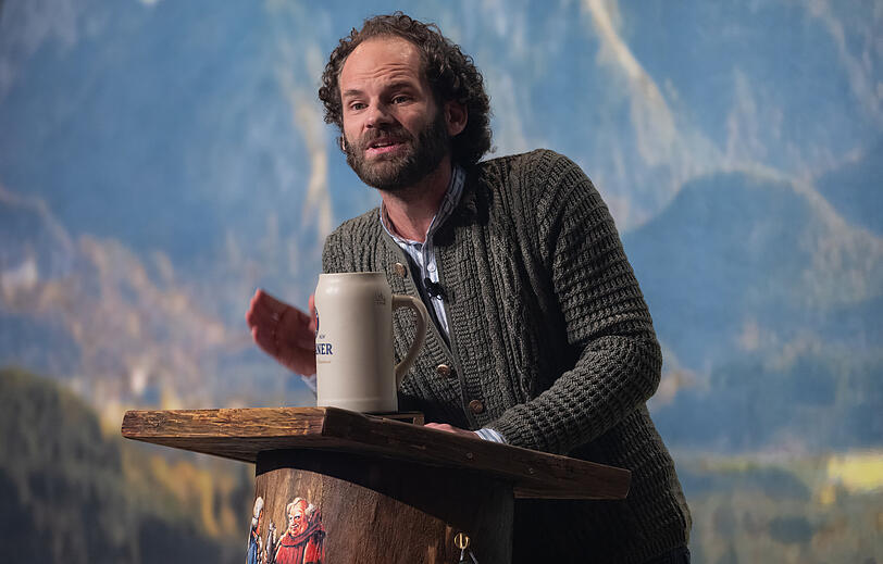 Maximilian Schafroth, Schauspieler und Kabarettist, hält beim Starkbieranstich auf dem Nockherberg die Fastenpredigt.