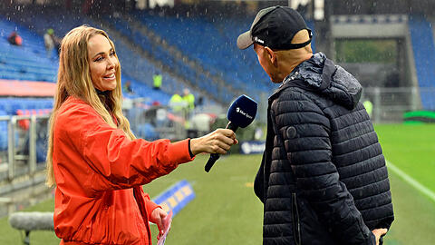Sie trotzt dem Regen: Sylvia Walker ist leidenschaftliche Sport-Reporterin