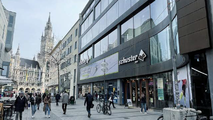 Hat einen neuen Eigentümer: das Gebäude von Sport Schuster in der Rosenstraße.