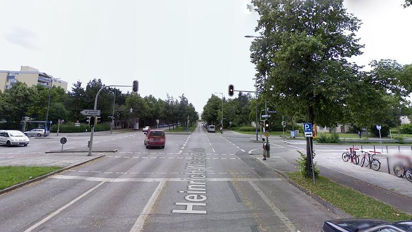 An der Kreuzung Heinrich-Wieland-Straße/Karl-Marx-Ring kam es am Donnerstag zu einem heftigen Unfall.