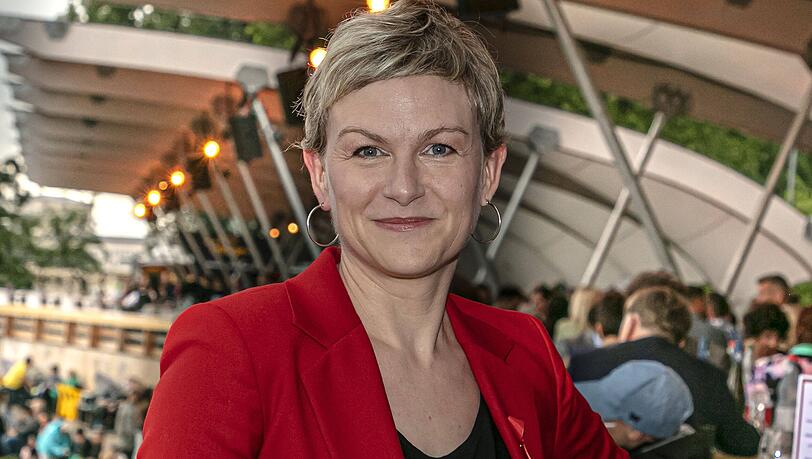 Karen Heinrichs verrät, was ihr gegen negative Gedanken hilft. Karen Heinrichs verrät, was ihr gegen negative Gedanken hilft.