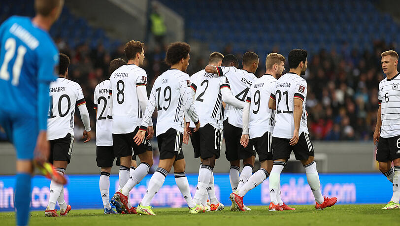 Die deutsche Nationalmannschaft hat sich mit 4:0 gegen Island durchgesetzt.