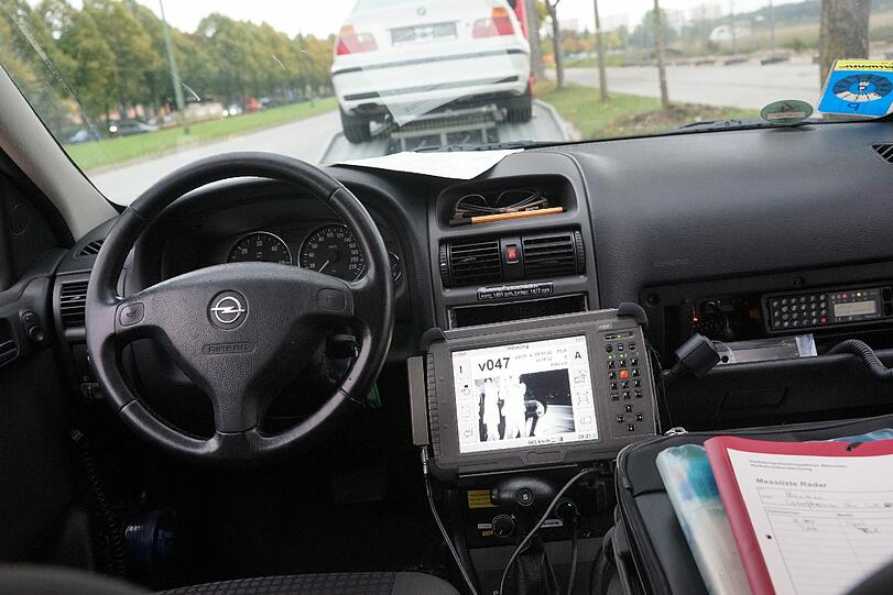 ...und das ist die Steuereinheit der Blitzer-Apparatur.