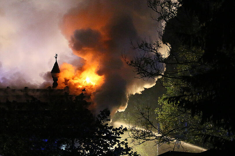Sechs Menschen sind vermutlich tot. Die schrecklichen Bilder vom Feuer-Drama im Berchtesgadener Land"