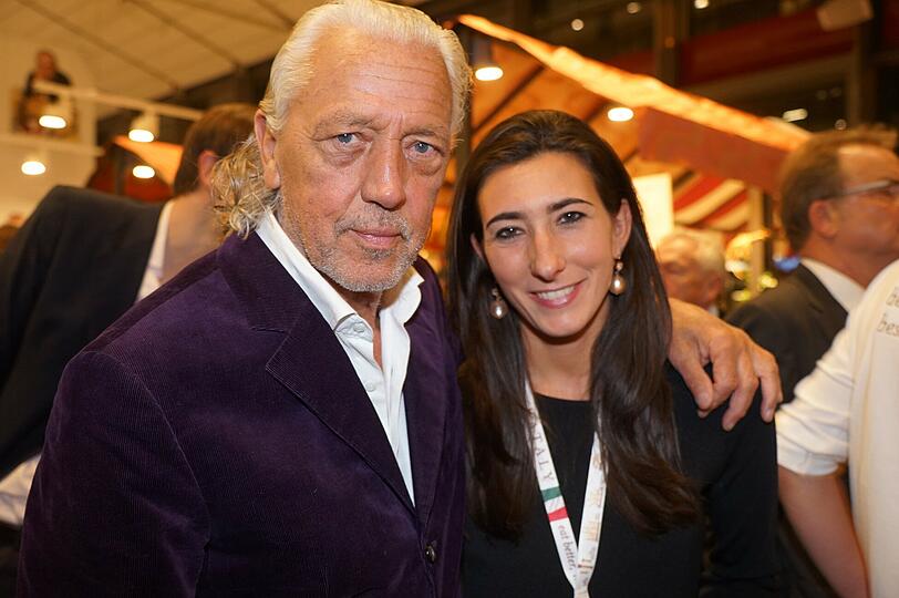 Barlegende Charles Schumann mit Eataly-Eventmanagerin Rachel Rovesti