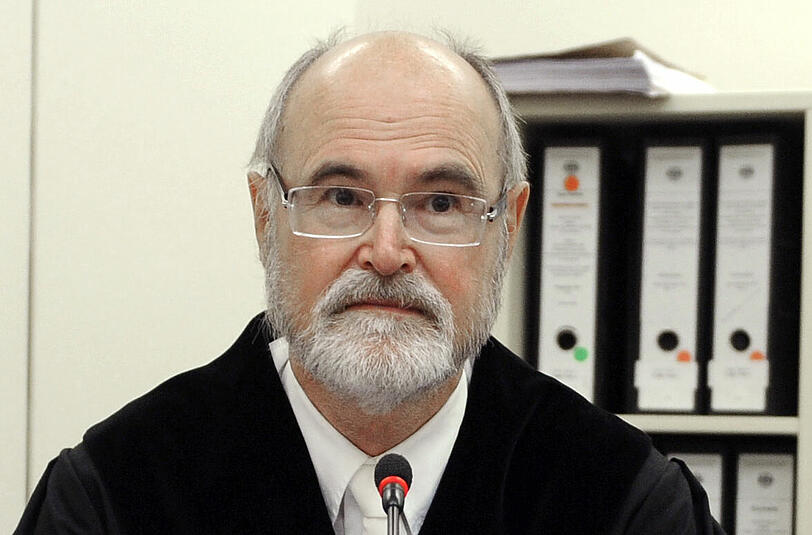 Der Vorsitzende Richter Ralph Alt (65) vom Landgericht München II führte Regie in dem Kraillinger Mordprozess und gegen den NS-Kriegsverbrecher John Demjanjuk. Der Jurist fungiert privat als Bundesturnierdirektor des Deutschen Schachbundes.