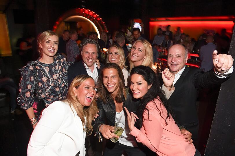 Verena Kerth, Florian Boitin, Carolin Henseler, Mariella Ahrens und Patrick Madany, der an diesem Abend Geburtstag feierte Playboy