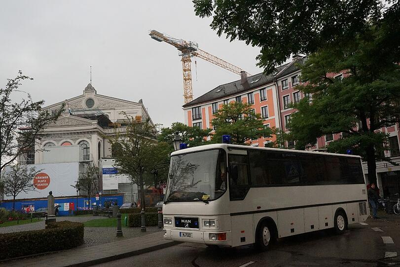 Die Bilder vom Polizeieinsatz an der Klenzestraße.