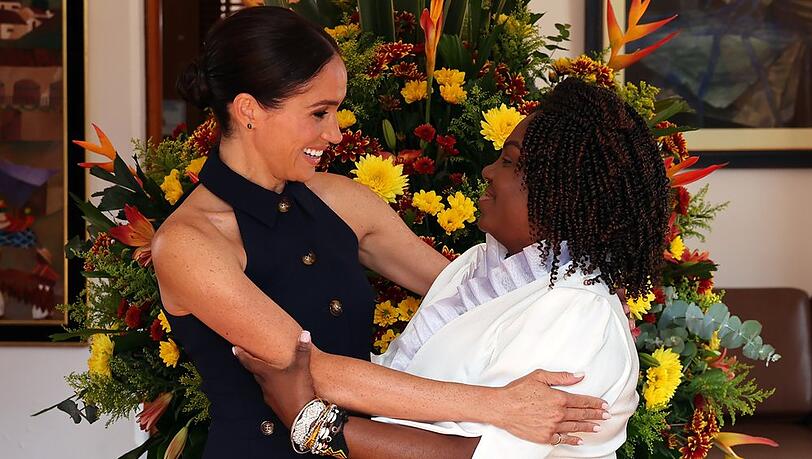 Herzogin Meghan wurde von der kolumbianischen Politikerin Francia Márquez eingeladen. Herzogin Meghan wurde von der kolumbianischen Politikerin Francia Márquez eingeladen.