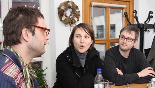 Geburtstagsständchenbringer: Constantin von Castenstein, Lilli-Hannah Hoepner und Michael Emanuel Bauer (v.li.). Geburtstagsständchenbringer: Constantin von Castenstein, Lilli-Hannah Hoepner und Michael Emanuel Bauer (v.li.).