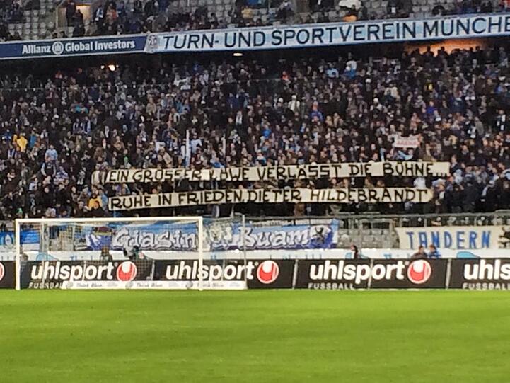 Löwen-Fans gedenken dem verstorbenen Dieter Hildebrandt.