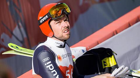 Johannes Rydzek aus Deutschland nach seinem Sprung.