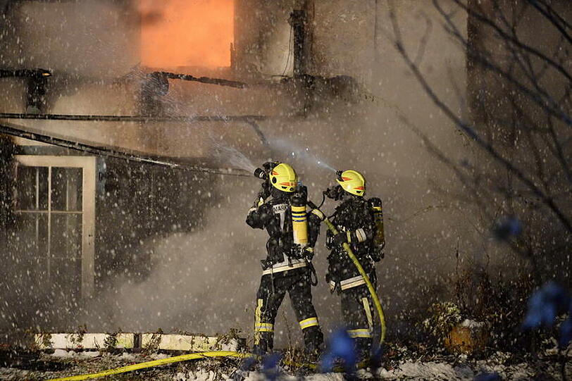 Wohnhausbrand in Unterwössen: Die Bilder vom Einsatz