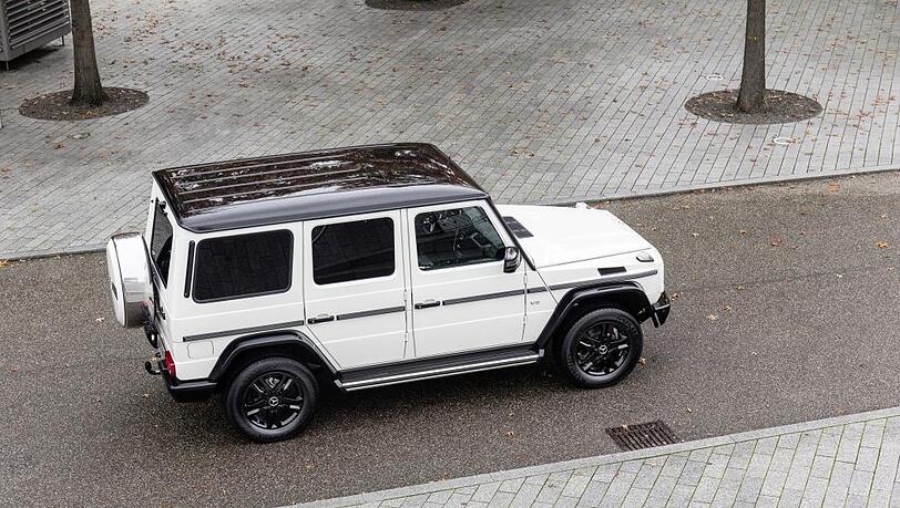 Die Sondermodelle G 350 BlueTEC Edition 35 und G 500 Edition 35 sind außen und innen besonders exklusiv ausgestattet. Die Sondermodelle G 350 BlueTEC Edition 35 und G 500 Edition 35 sind außen und innen besonders exklusiv ausgestattet.