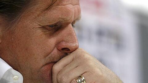 Vor dem Aus bei Real Madrid: Bernd Schuster, dessen Mannschaft im Pokal an Drittligist Irun scheiterte.