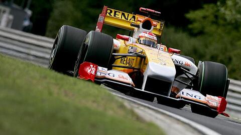Renault ist beim nächsten Rennen gesperrt, Fernando Alonso könnte also einspringen bei Ferrari.