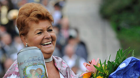 Im Streit um den Bierpreis kritisiert die frühere Wiesn-Chefin Gabriele Weishäupl die Wirte &ndash; und stärkt Josef Schmid den Rücken.