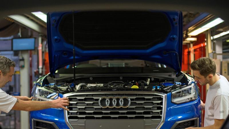 Fertigungsmechaniker im Audi-Werk in Ingolstadt. Fertigungsmechaniker im Audi-Werk in Ingolstadt.
