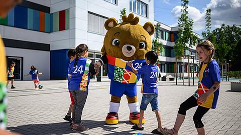 Das Maskottchen für Fußball-EM 2024 ist bislang noch ohne Namen.