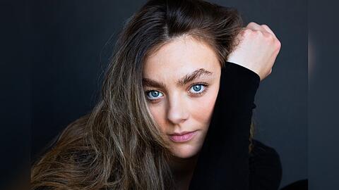 Die isl&auml;ndische Schauspielerin &Iacute;ris Tanja Flygenring spielt im "Traumschiff: Island" eine kleine Rolle.