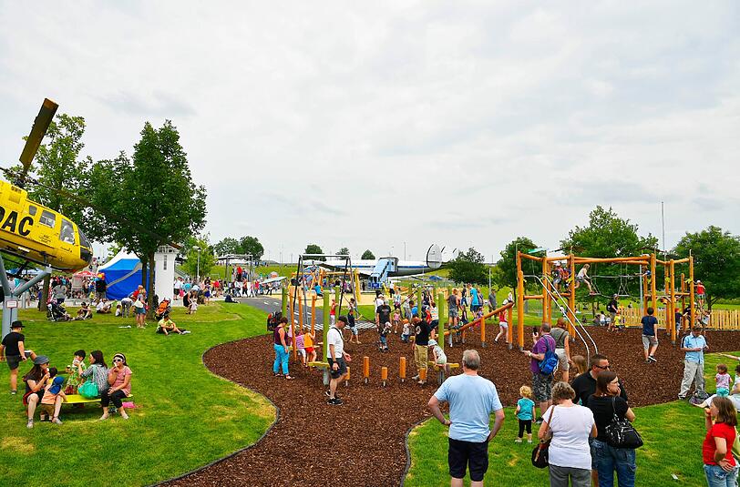 Der Flughafen-Besucherpark lädt zum Fest.
