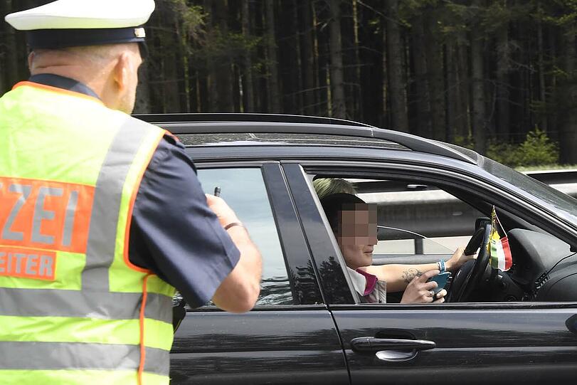 Leider konnten sich auch dieses Mal wieder einige Gaffer nicht beherrschen. Sie erwartet nun eine Anzeige von der Polizei.