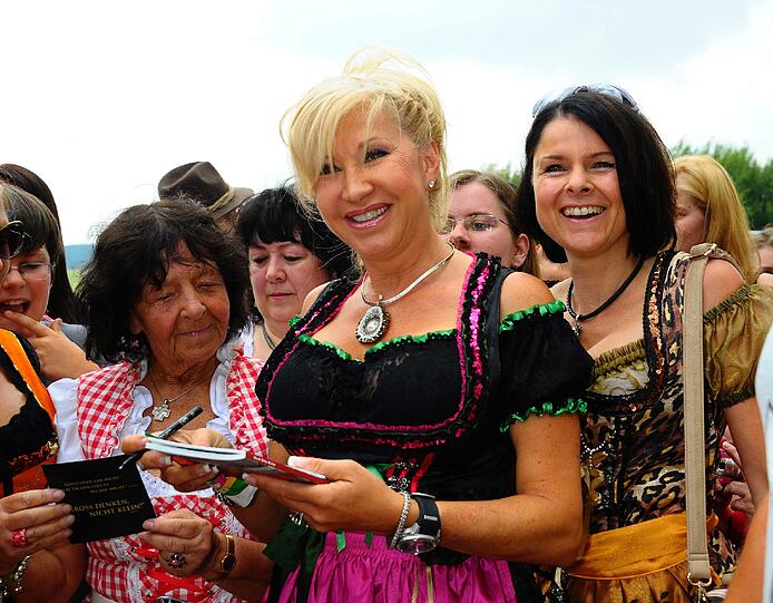 Weitere Bilder von der Dirndl-Party.