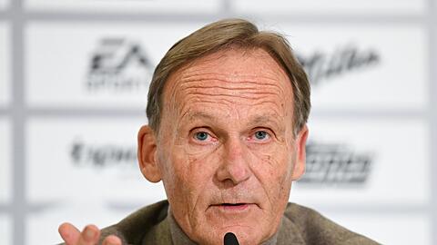 Hans-Joachim Watzke spricht.