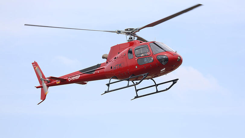 Noch vor Beginn der Bauma ist die AZ schon mit dem Heli über dem Messegelände unterwegs. Noch vor Beginn der Bauma ist die AZ schon mit dem Heli über dem Messegelände unterwegs.