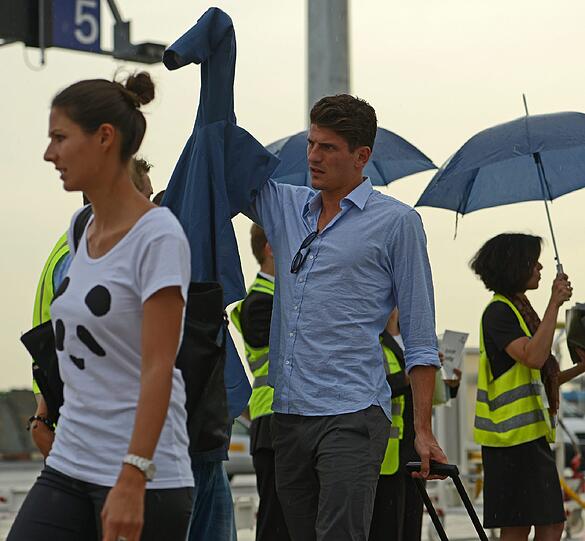 Die schöne Silvia mit ihrem Mario Gomez.