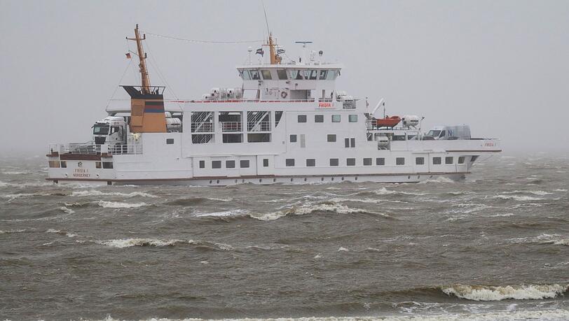"Von Westen zieht bis Sonntag ein weiteres Sturmtief zum Nordteil der Nordsee."