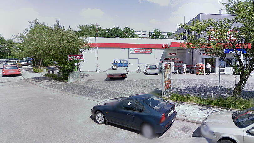 In der Springerstraße in Solln wurde am Dienstag eine Rentnerin von einem Auto angefahren. (Archivbild)