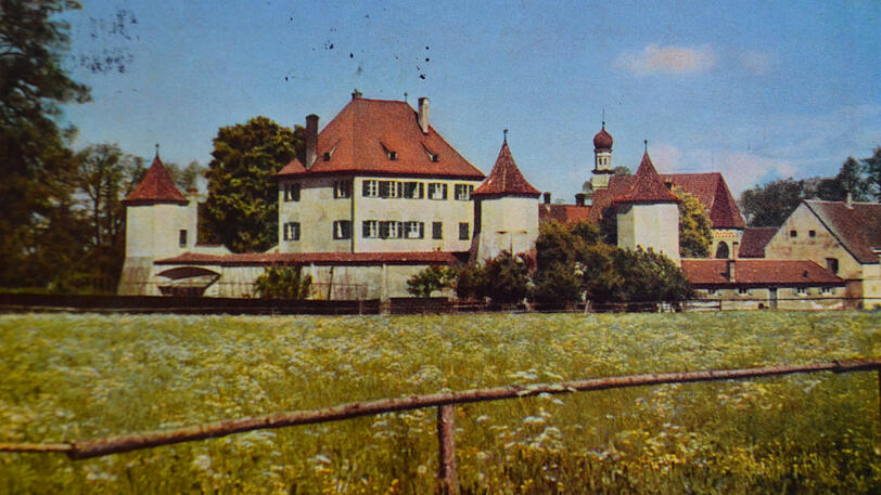 30er Jahre: ein Farbbild aus der Blutenburg mit damals noch trockenem Würmbett.