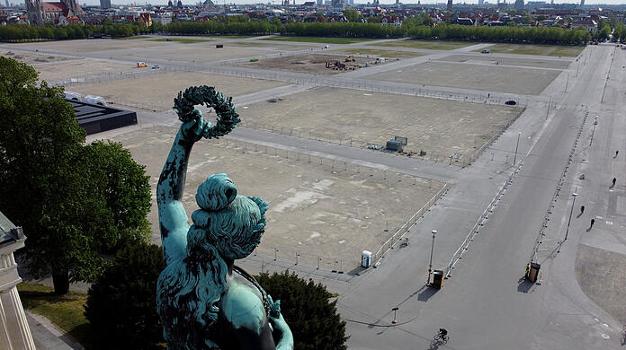 Blick auf die leere Theresienwiese: Hier soll im kommenden Sommer ein Großkonzert stattfinden. (Archivbild)