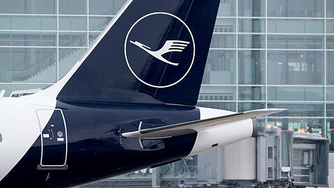 Wegen eines medizinischen Notfalls ist eine Lufthansa-Maschine mit 205 Menschen an Bord zehn Minuten ohne aktiven Piloten im Cockpit geflogen.