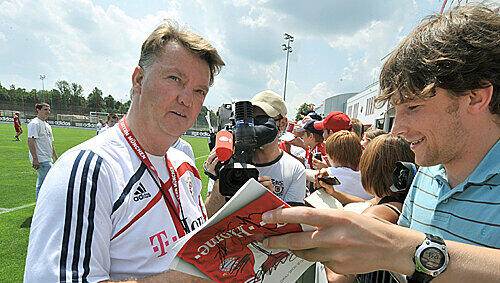 Am Samstag zu Gast in Waging am See: Louis van Gaal und seine Bayern-Profis Am Samstag zu Gast in Waging am See: Louis van Gaal und seine Bayern-Profis