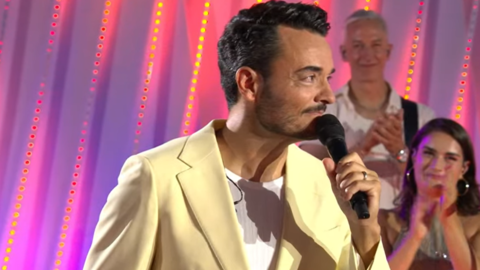 Giovanni Zarrella war den Tr&auml;nen nahe. Gemeinsam mit dem Publikum blickte der Entertainer auf die vergangenen f&uuml;nf Jahre seiner ZDF-Show zur&uuml;ck.