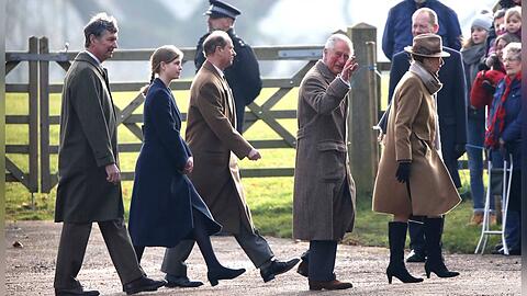 Im Jahr 2019 auf dem Weg zur Weihnachtsmesse in der St. Mary Magdalene Kirche in Sandringham (v.l.): Lady Louise Windsor, Prinz Andrew, der heutige König Charles und Prinzessin Anne.