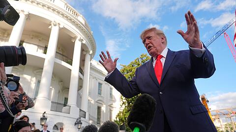 Er glaube, Putin wolle einen Deal mehr als Selenskyj - sagt Trump.
