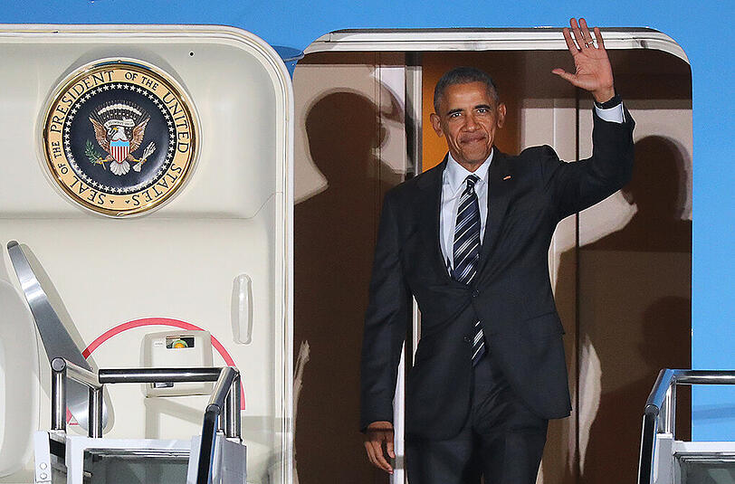 US-Präsident Barack Obama ist auf dem Flughafen in Berlin Tegel eingetroffen. Er hält sich zu einem dreitägigen Besuch in Deutschland auf.