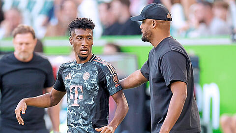 Wie steht Trainer Vincent Kompany (r.) zum King? Von dieser Frage wird die Zukunft von Coman beim FC Bayern nun abhängen.
