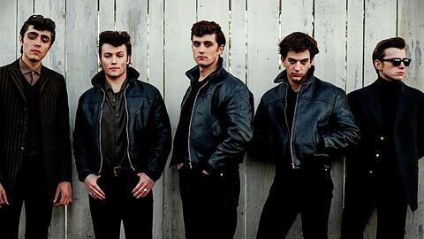 "Hamburg Days" (v.l.) Paul McCartney (Ellis Murphy), Pete Best (Paddy Gilmore), George Harrison (Harvey Brett), John Lennon (Rhys Mannion) und Stuart Sutcliffe (Louis Landau).